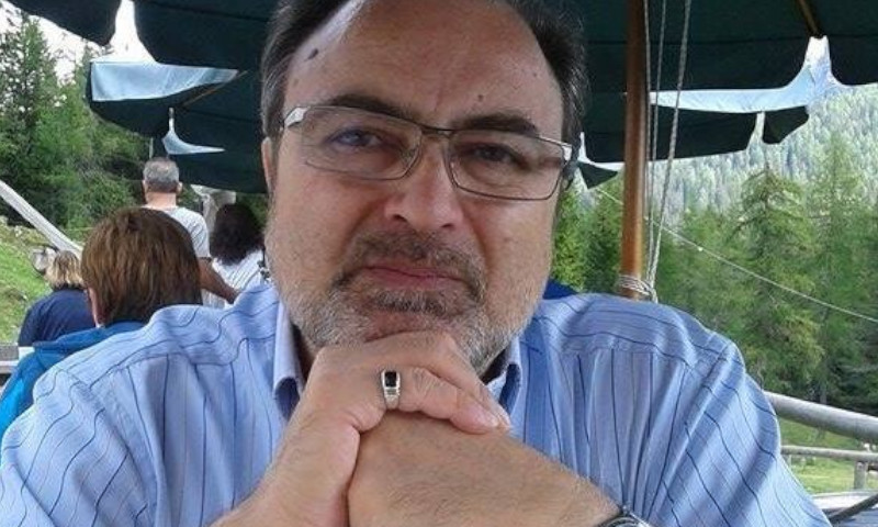 Dolori lancinanti al petto ma per i medici è gastrite: cinque giorni dopo muore tra le braccia della moglie