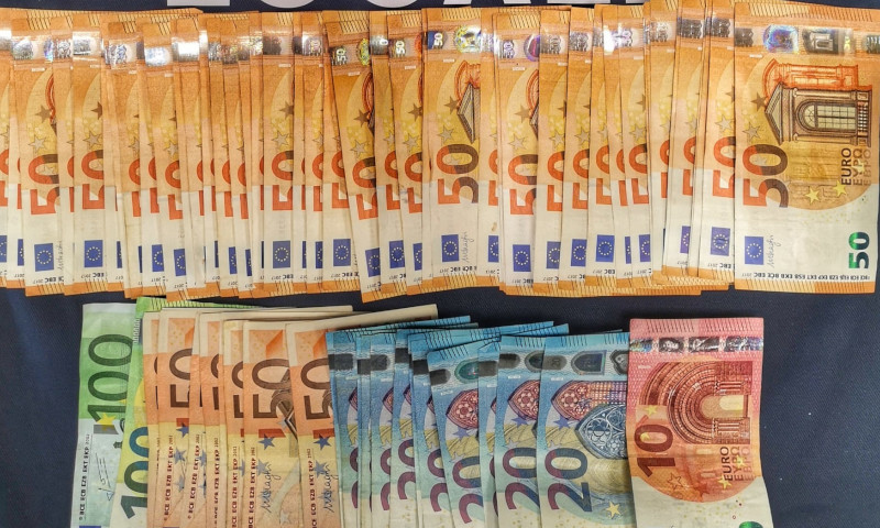 Giovani pusher col pollice verde: in casa una piccola serra e sassi di eroina