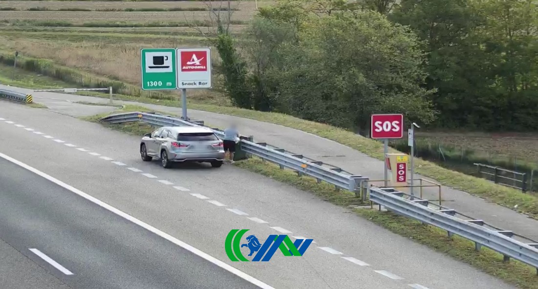 Scarica rifiuti in autostrada, ecco il “furbetto” pizzicato dalle telecamere di piazzola