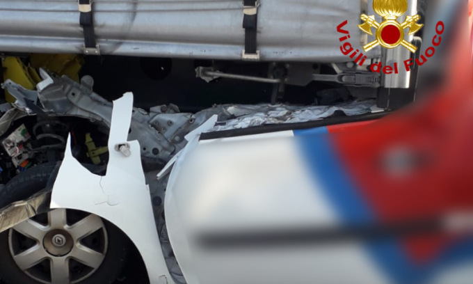 Ennesimo incidente mortale, ormai è una strage senza fine in A4: morto il conducente di un furgone