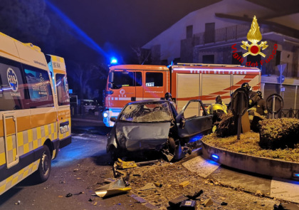 La tragedia dopo l’incidente a Cavallino: morta la conducente