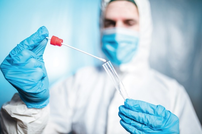 Covid, una nuova variante contagiosa ma meno grave: casi in aumento anche in Veneto