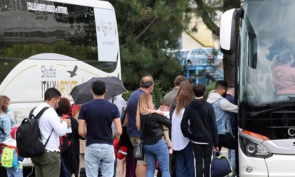 Covid, possono tornare a casa i turisti del cluster del pullman greco