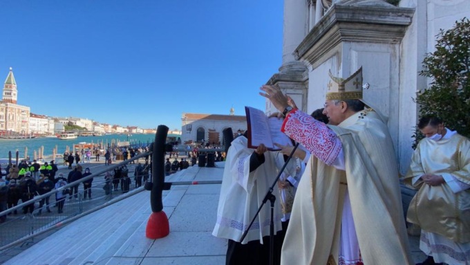 Madonna della Salute, i veneziani rinnovano il voto per la fine della peste del 1630
