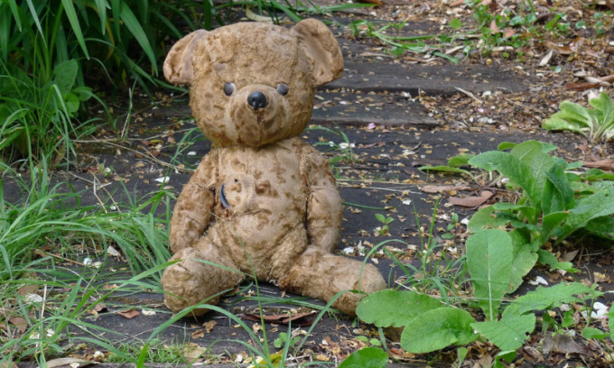 Babbo Farlocco e i peluche taroccati: 50mila pupazzini dalle renne all’inceneritore
