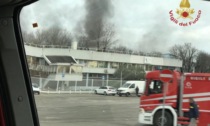 Imponente incendio a Marghera, Arpav esclude presenza di inquinanti nell'aria