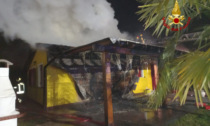 Incendio a Favaro Veneto: in fiamme il tetto di una villetta