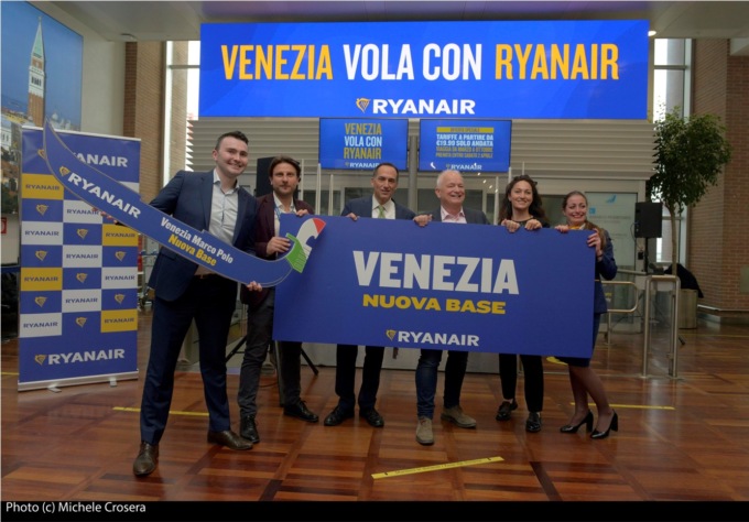 Ryanair atterra a Venezia: 100 nuovi posti di lavoro e 300 milioni di investimenti