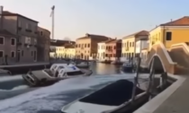 Il video del folle inseguimento tra motoscafi lungo i canali di Venezia