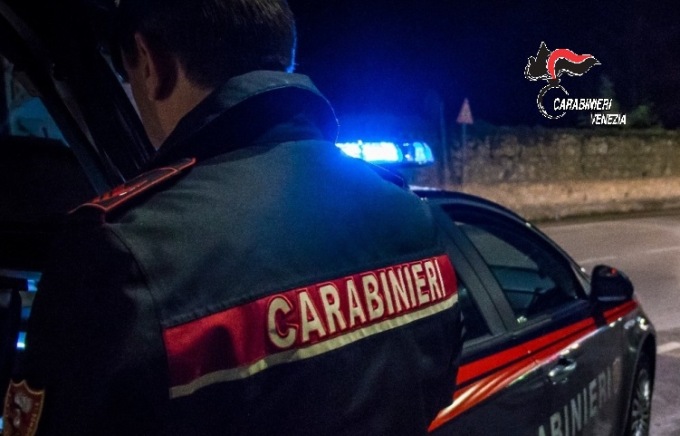 Preso il ladro specializzato nei furti ai parrucchieri: entrava di notte e razziava prodotti per capelli