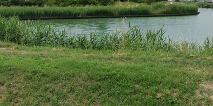 Cacciatori intenti a pulire il canale: sull’argine del Nicesolo notano un cadavere