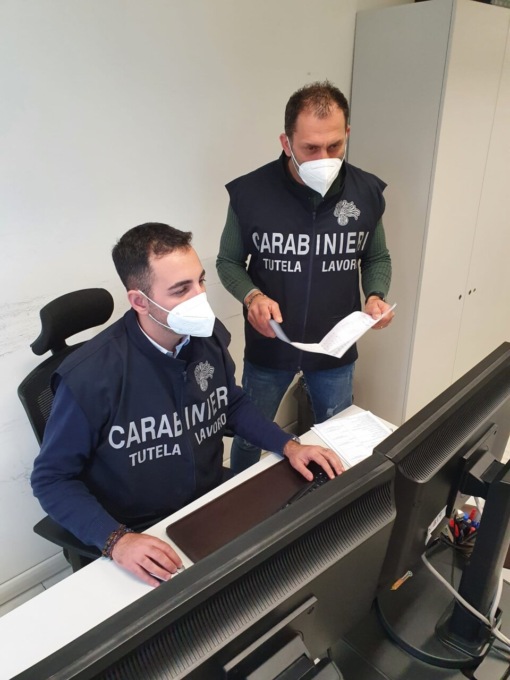 Ristorazione a Venezia, raffica di locali chiusi e maxi multe per lavoratori in nero e sicurezza precaria