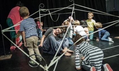 Al Teatrino Groggia domenica 3 aprile prosegue il cartellone “A pesca di sogni” con “Duetto” un appuntamento per i più piccoli e le loro famiglie