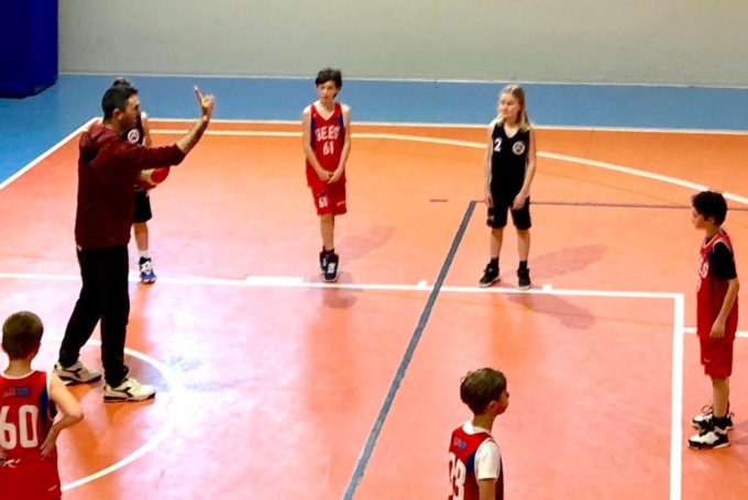 Guarito dal cancro torna ad arbitrare per stare con il figlio di dieci anni