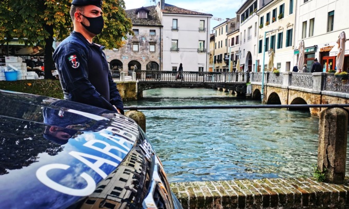 Ladra veneziana 27enne deruba un’anziana con la tecnica dell’abbraccio