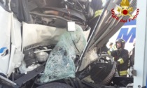 Tamponamento tra mezzi pesanti sull'A4: morto un autista