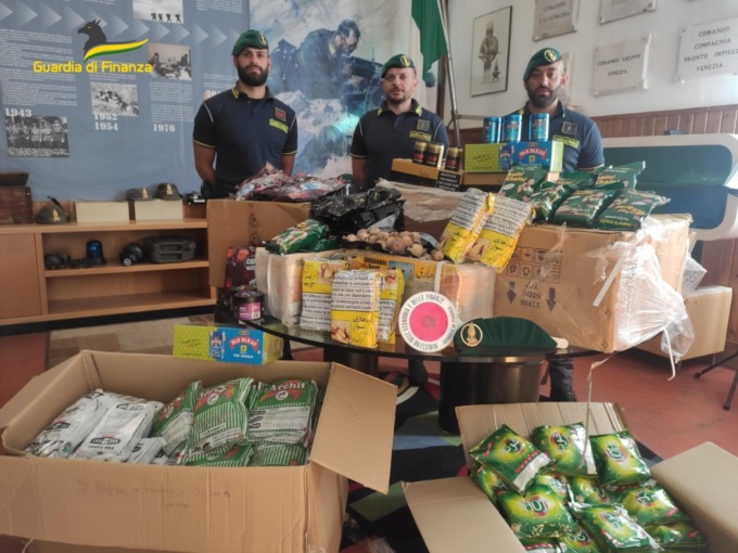 Scacco matto al contrabbando di sigarette: arrestato il “mahārāja” del tabacco illegale