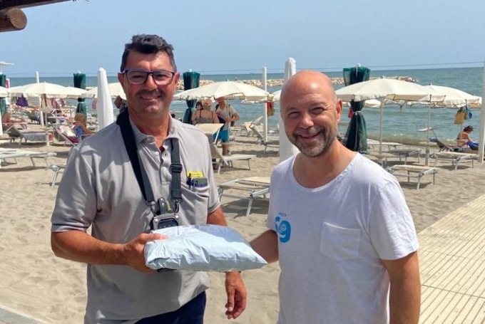 Le lettere arrivano anche nei paradisi italiani: Poste Italiane e la missione nelle località “bandiera blu” veneziane
