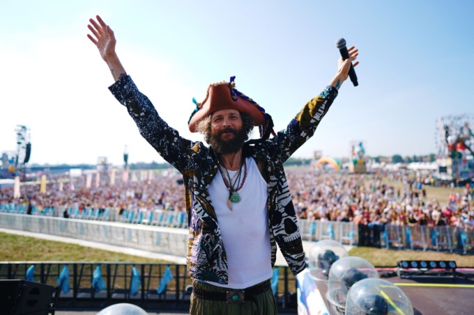 Jovanotti, parte sabato 2 luglio da Lignano il viaggio del Jova Beach Party