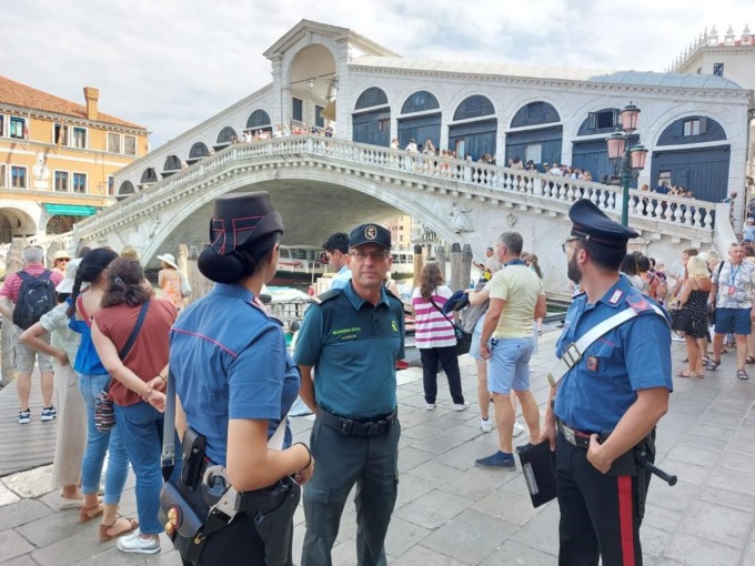 Venezia, la Polizia “parla” spagnolo: in servizio fino al 31 luglio agenti della Guardia Civil