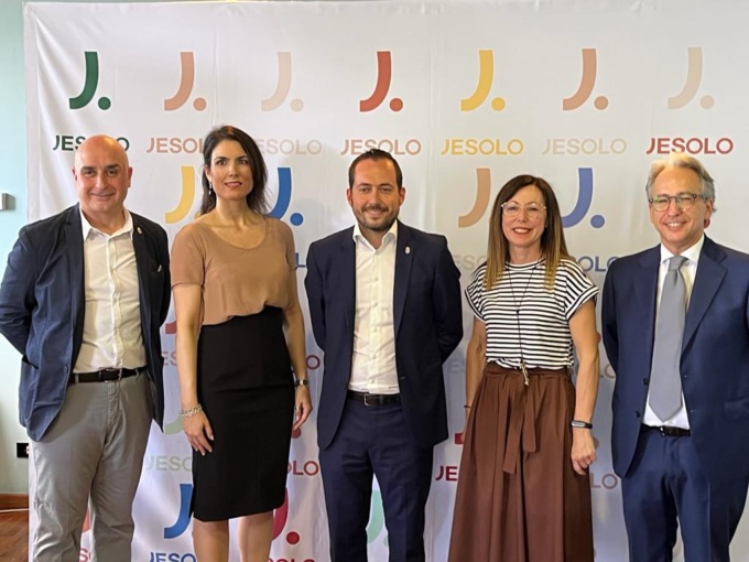 Jesolo, il sindaco De Zotti presenta la nuova Giunta
