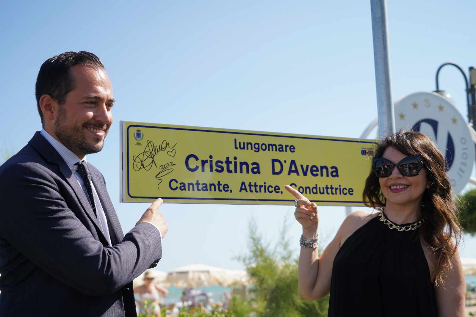 Cristina D'Avena con il sindaco