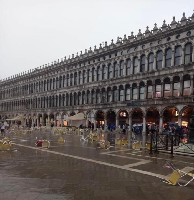 Nubifragi e raffiche di vento in provincia di Venezia, Zaia dichiara lo stato di emergenza regionale
