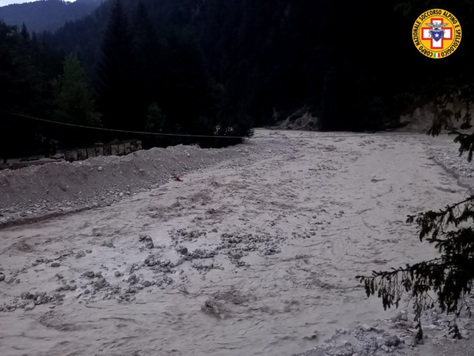 Tempesta sulle Dolomiti, due escursionisti veneziani in difficoltà