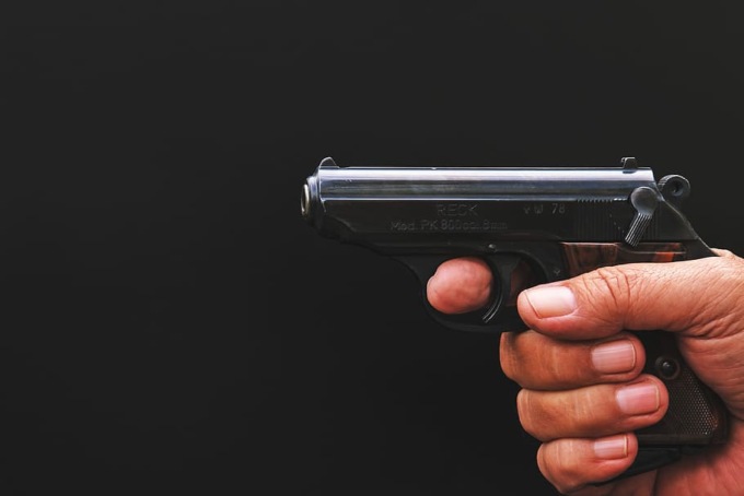 Beccato a Parigi il “pistolero” che sparando tra la folla aveva seminato il panico a Jesolo