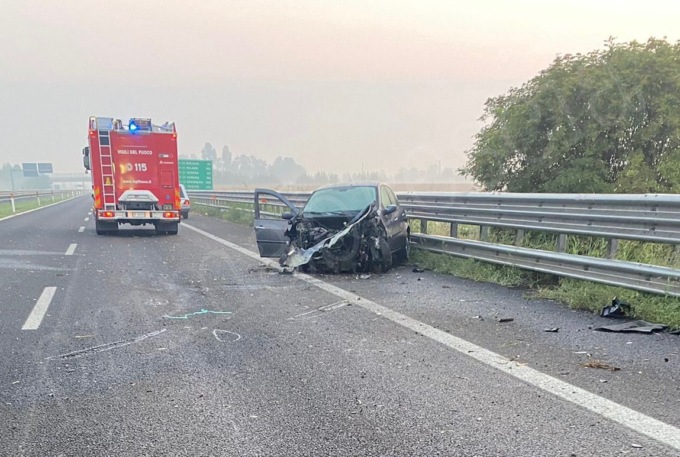 19enne perde il controllo dell’auto e si schianta: morto il fidanzato Riccardo Gallo