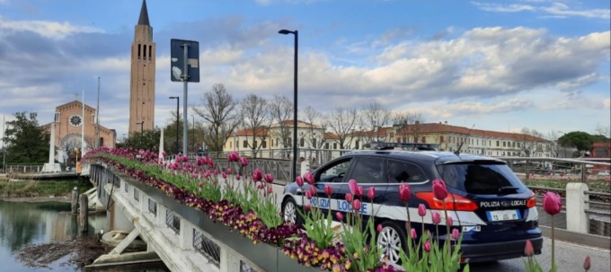 Mestre, scontro tra due biciclette: grave un 83enne