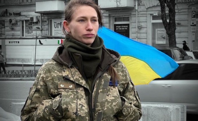 Giulia Schiff espulsa dall’Aeronautica e arruolata in Ucraina è rientrata in Italia