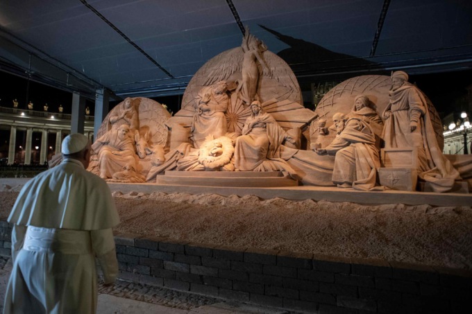 Il celebre presepe di sabbia di Jesolo e quel messaggio di pace (oggi più che mai necessario)