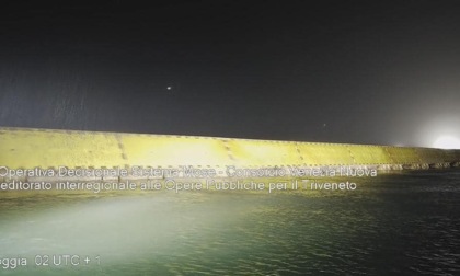 Acqua alta a Venezia e Mose attivato, Brugnaro: "La città è protetta"