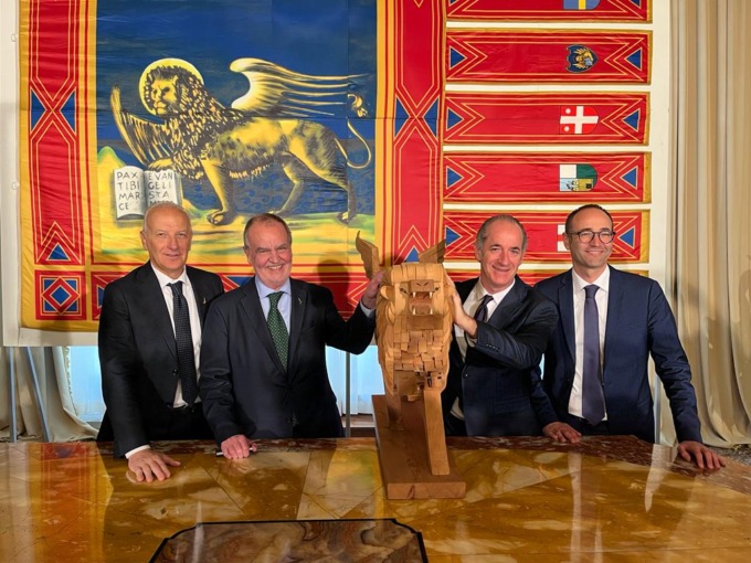 Autonomia, l’incontro tra Zaia e Calderoli a Venezia: “Non vogliamo un’equa divisione del malessere”