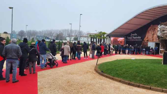 Jesolo è ancora da record: dal 24 al 26 dicembre oltre 11mila visitatori hanno ammirato i presepi di sabbia