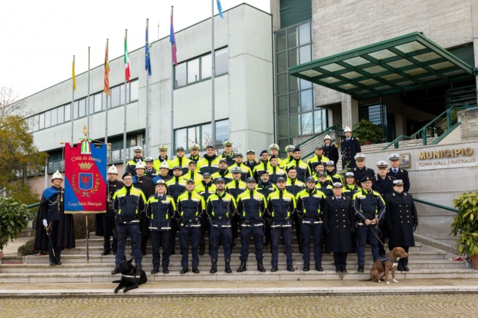 Gli agenti della Locale di Jesolo vanno “a scuola” dalla Polizia di Stato di Peschiera: il super addestramento