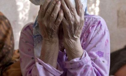 85enne con la polmonite bilaterale “parcheggiata” per dieci ore in ospedale