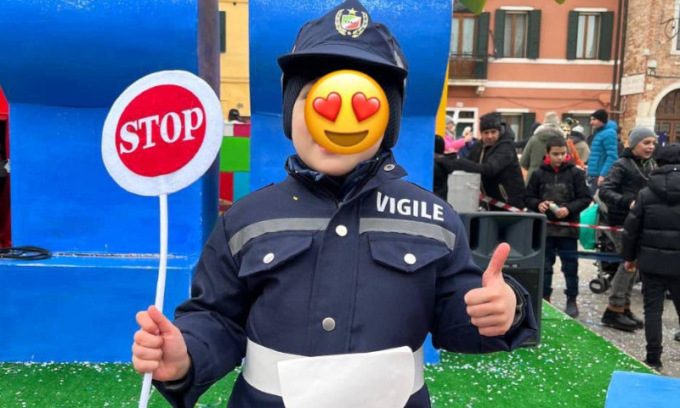 Banditi tremate! Ecco il mini agente della Polizia locale pronto a sconfiggere il male