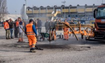 Buche stradali: ecco l'innovativo macchinario che colma le fessure in pochi minuti