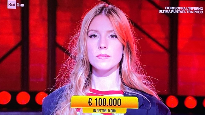 La gondoliera miss Sara Pilla protagonista dello show di Amadeus su Rai1