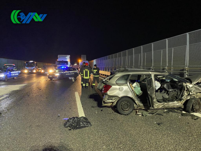 Drammatica carambola tra un furgone e due auto lungo il Passante di Mestre