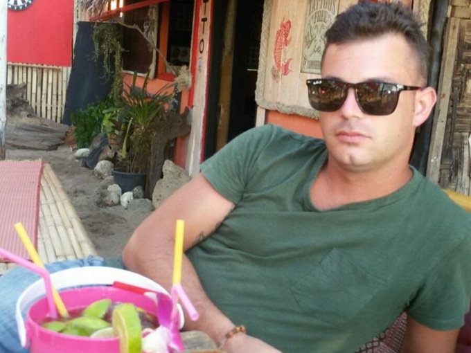 Perde il controllo dell’auto e si schianta contro un platano: padre 38enne perde la vita