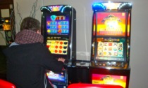 Giovanissimi "drogati" di gioco d'azzardo: in due bar le slot erano anche per i minorenni
