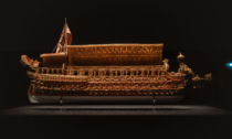 Il Bucintoro veneziano del 1700 realizzato a mano in miniatura: l'opera d'arte conquista l'Europa