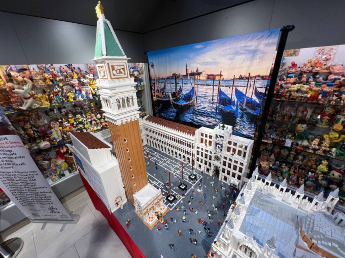 Piazza San Marco in Lego: l’opera di Maurizio Lampis esposta al Museo Creature di Gomma
