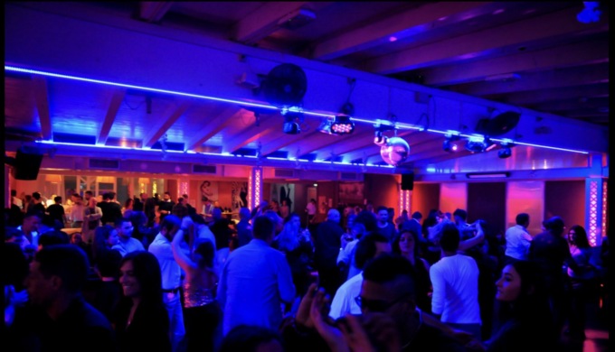 Deve intascare oltre 40mila euro dalla nota discoteca (condannata in Appello), ma la società ora è in liquidazione