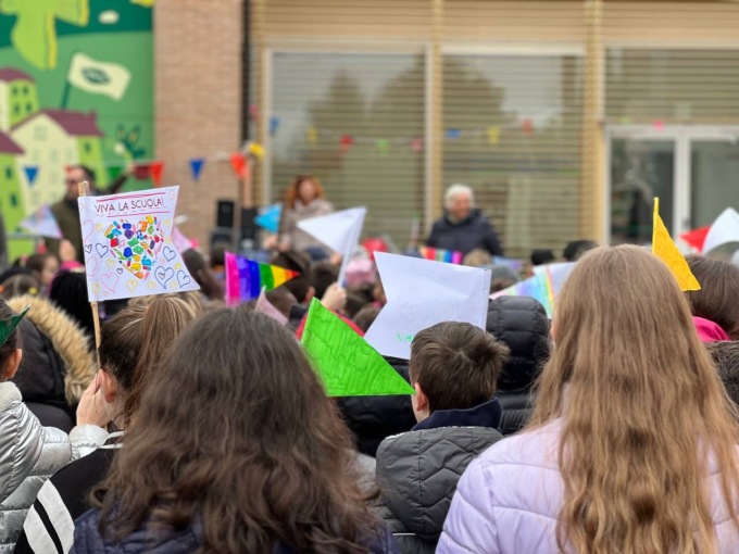 Arte, natura e sicurezza: la scuola primaria “promossa” in classe A