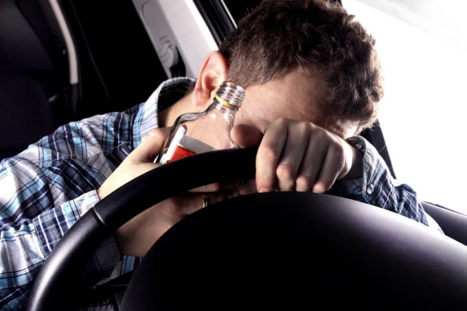 Tracce di sangue nell’alcol: 11 automobilisti (su 39 controllati) beccati ubriachi al volante