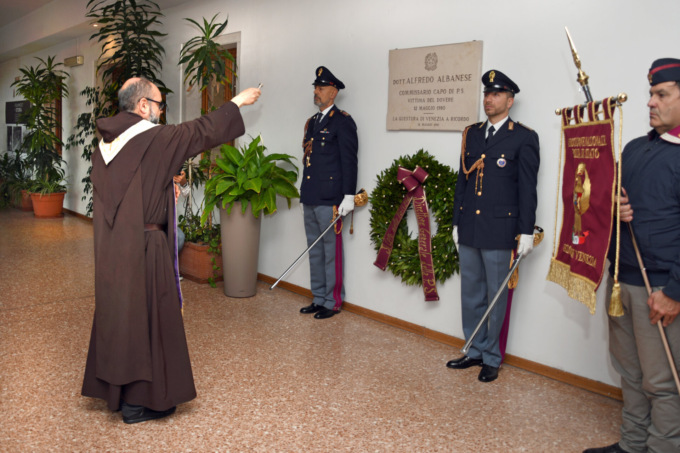 La Polizia di Stato ricorda il commissario capo Alfredo Albanese ucciso dalle Brigate Rosse